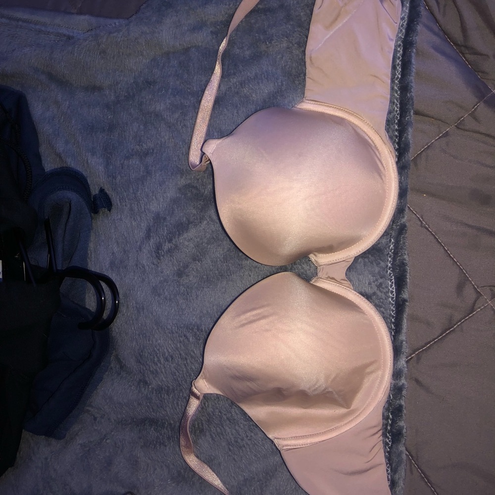 Victoria secret bra (tan)